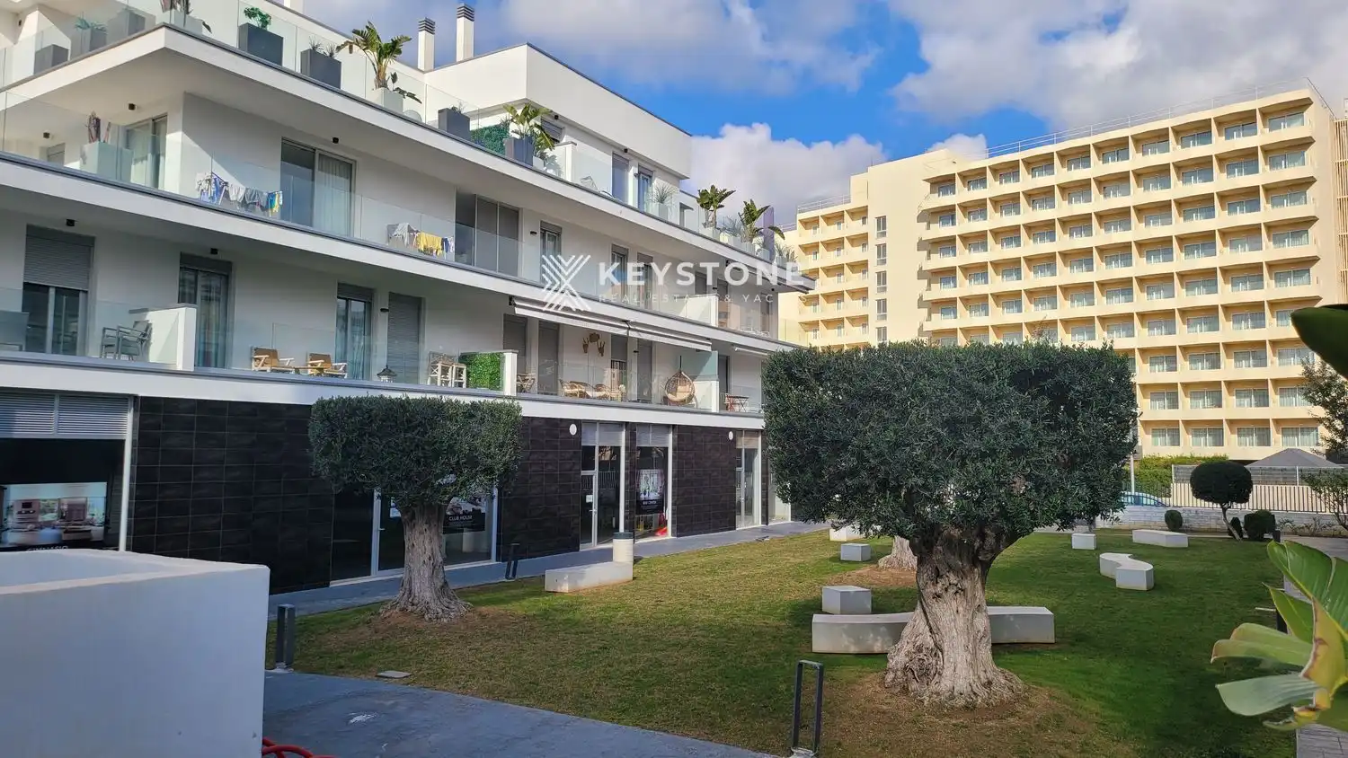 Exterior view of Flat for sale in Calvià  with Air Conditioner, Terrace and Swimming Pool