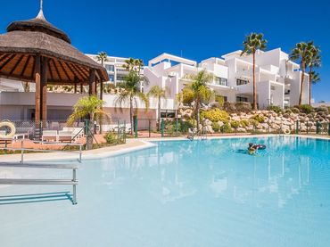 Apartamento con piscina en venta en Calle Nueva Atalaya 25