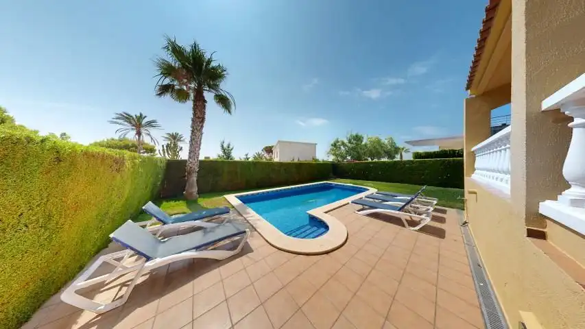 Piscina de Casa o xalet en venda en L'Ametlla de Mar  amb Aire condicionat, Jardí privat i Terrassa