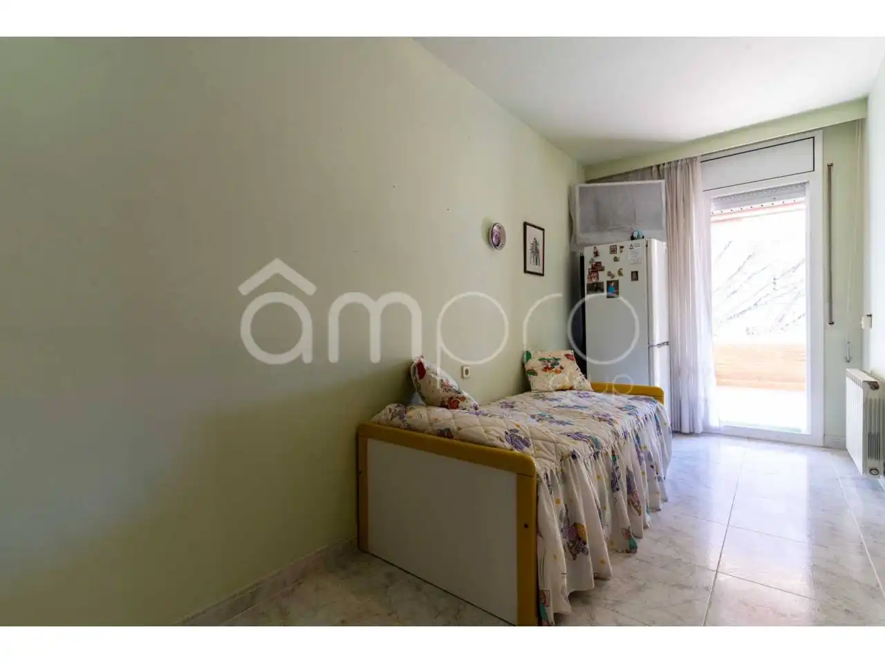 Wohnung zum Verkauf in Vilanova i la Geltrú mit Klimaanlage, Heizung und Terrasse