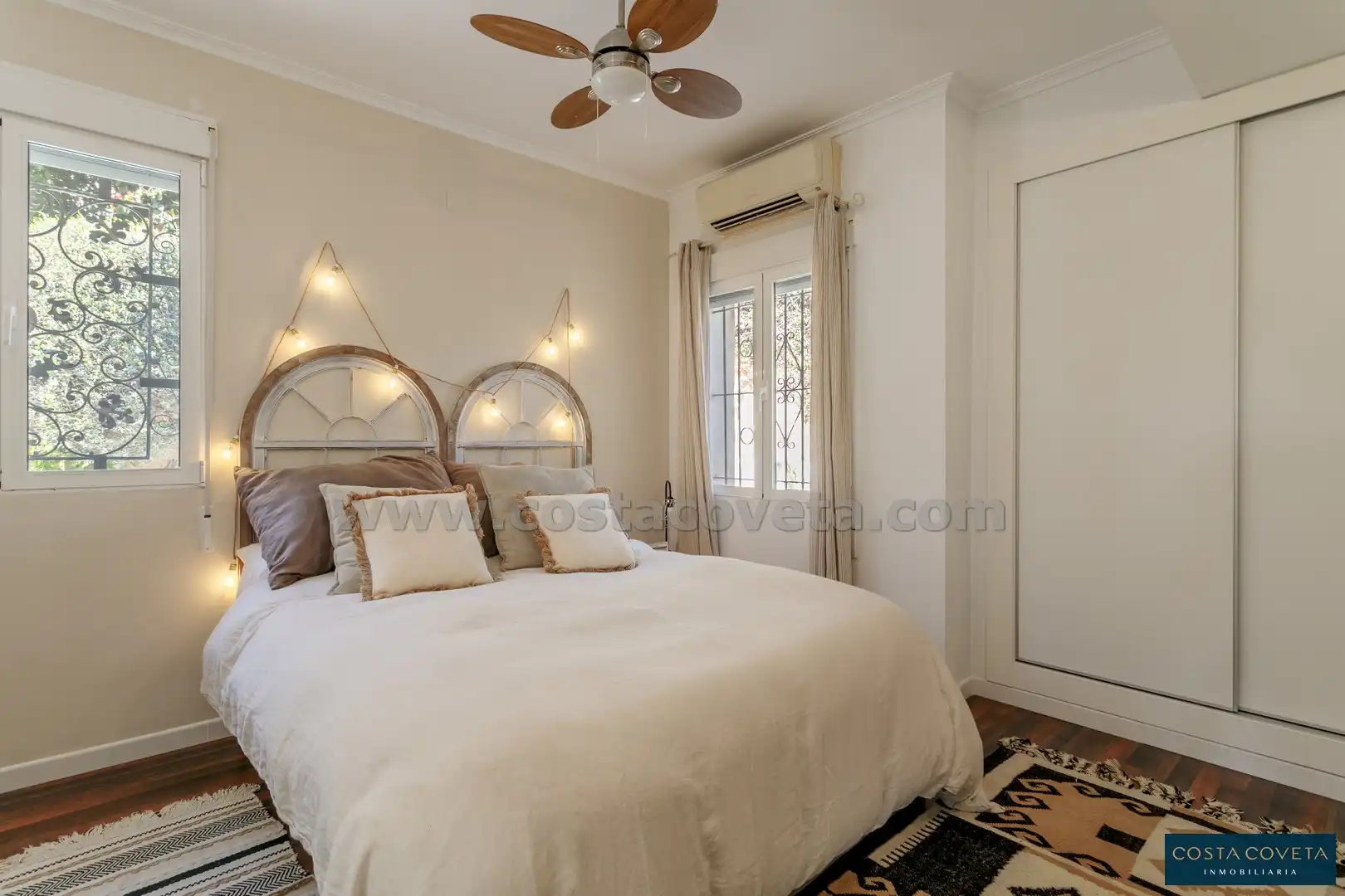 Bedroom of Houses for sale in El Campello  with Air Conditioner, Private garden and Terrace