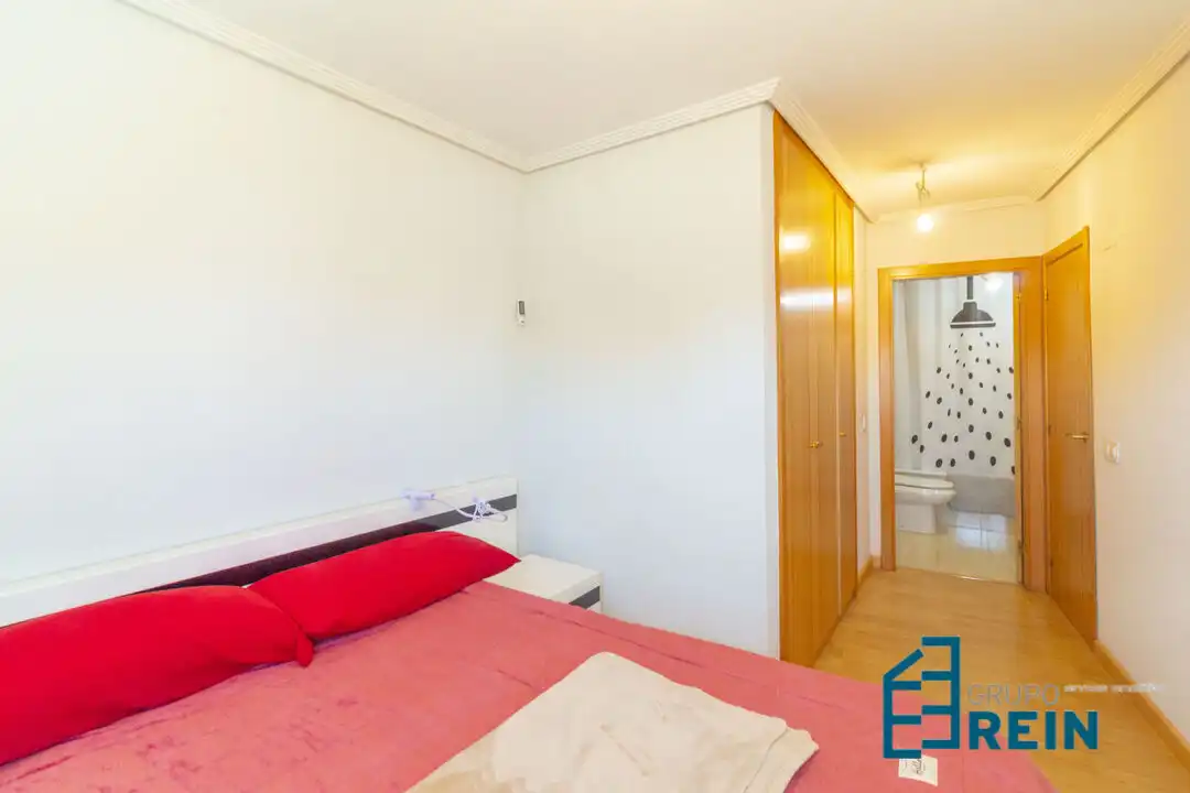 Bedroom of Flat for sale in Recas  with Air Conditioner and Heating
