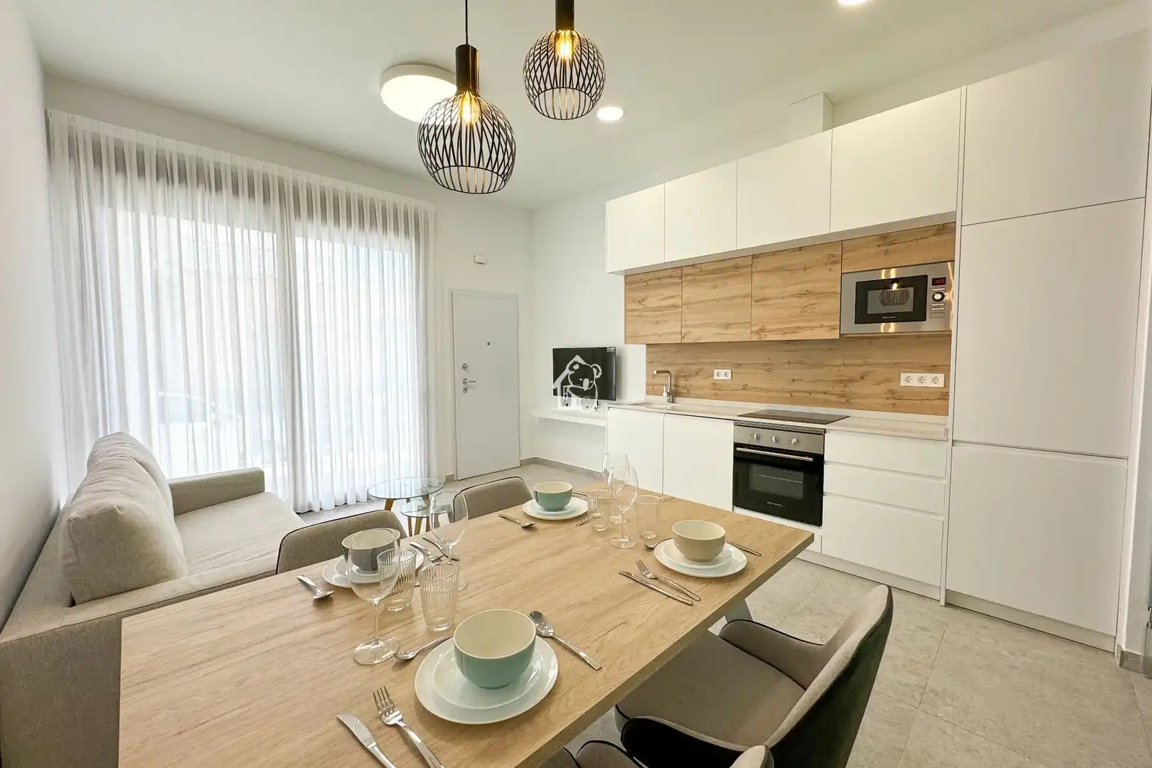 Cocina de Estudio de alquiler en Torrevieja con Aire acondicionado, Terraza y Amueblado