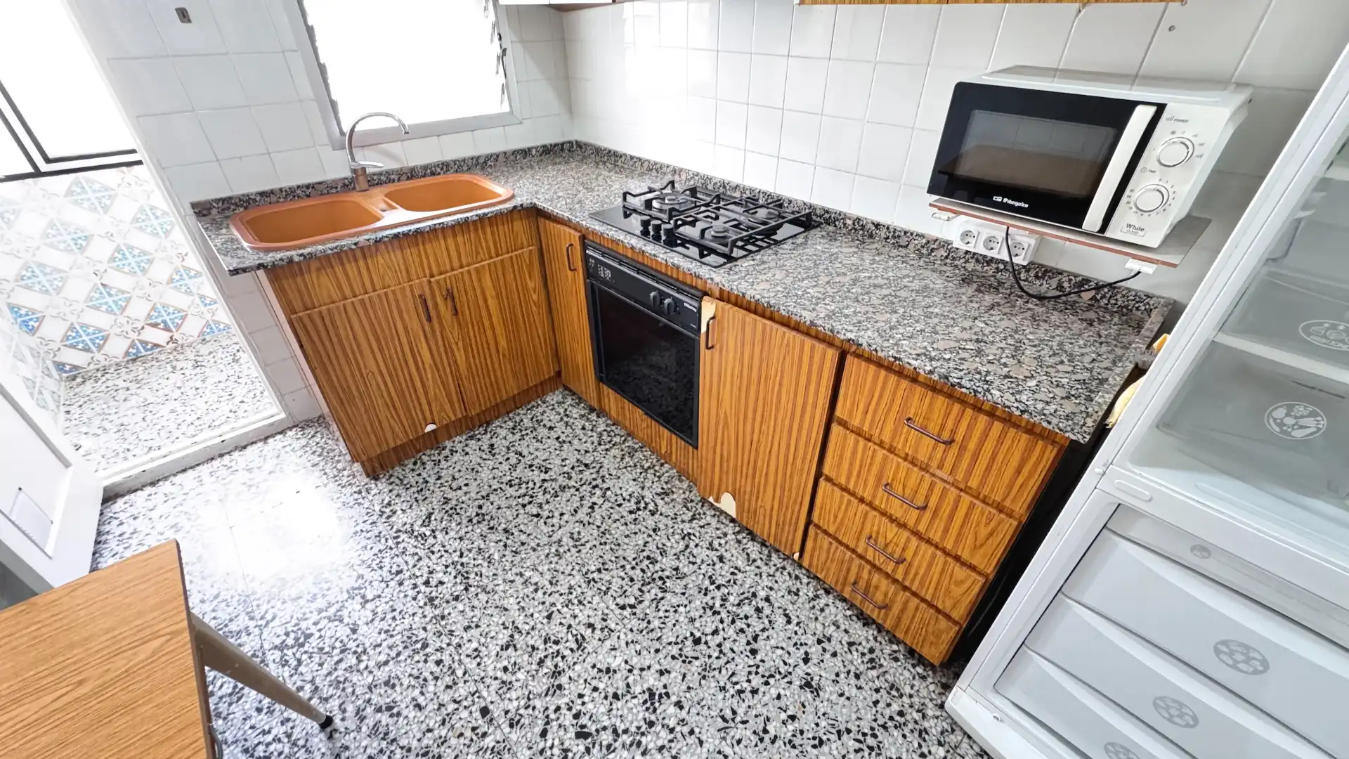 Kitchen of Apartments for sale in Valencia  with Furnished, Oven and Washing machine