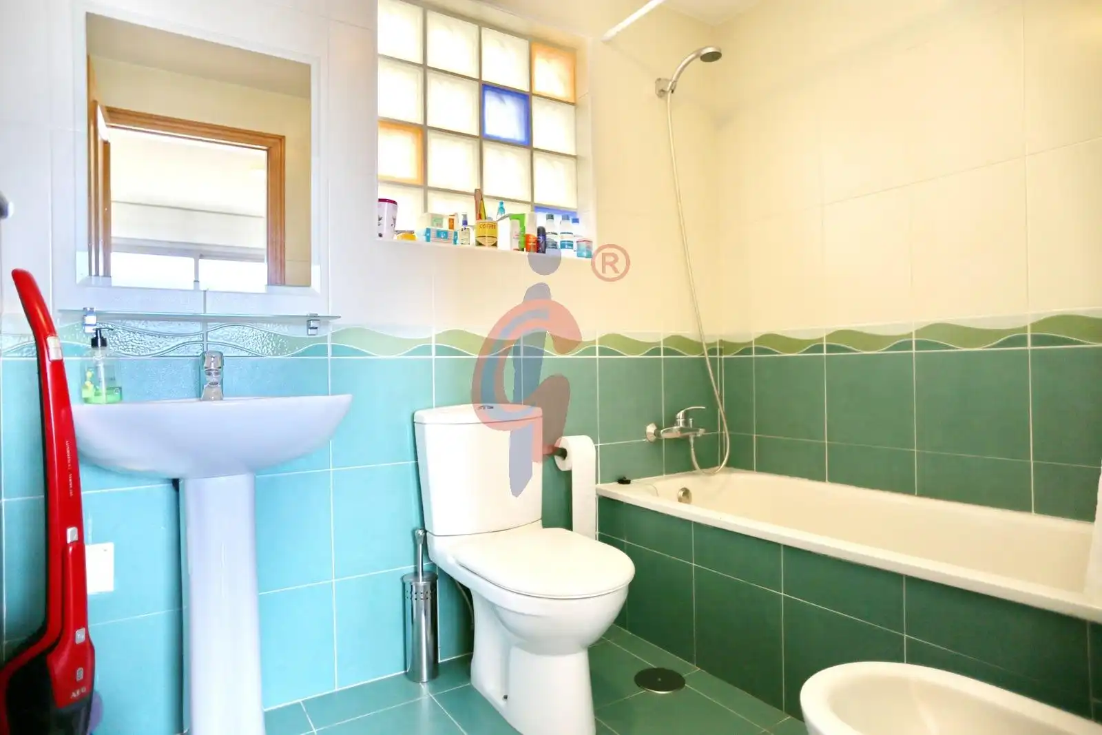 Baño de Apartamento en venta en Guardamar del Segura con Aire acondicionado, Calefacción y Terraza