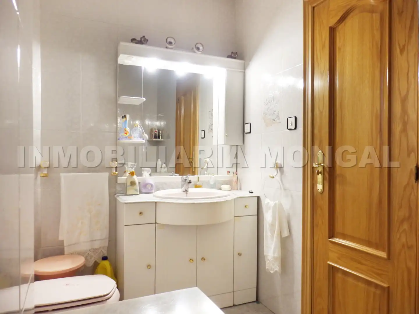 Baño de Piso en venta en Esplugues de Llobregat con Aire acondicionado, Amueblado y Horno