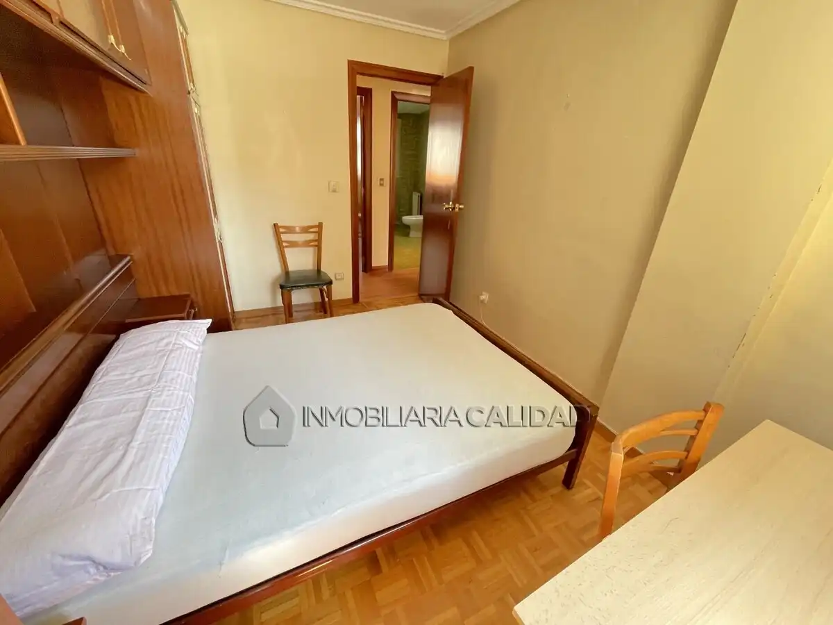 Habitación de Piso de alquiler en Burgos con Calefacción y Amueblado