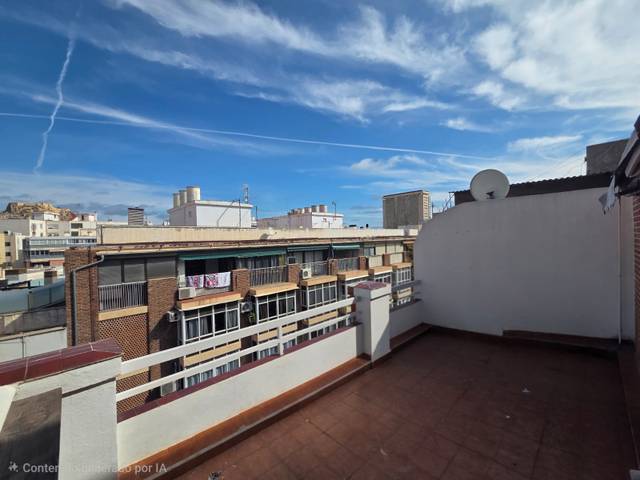 Ático en Venta en Carrer Portugal en Ensanche - Diputación