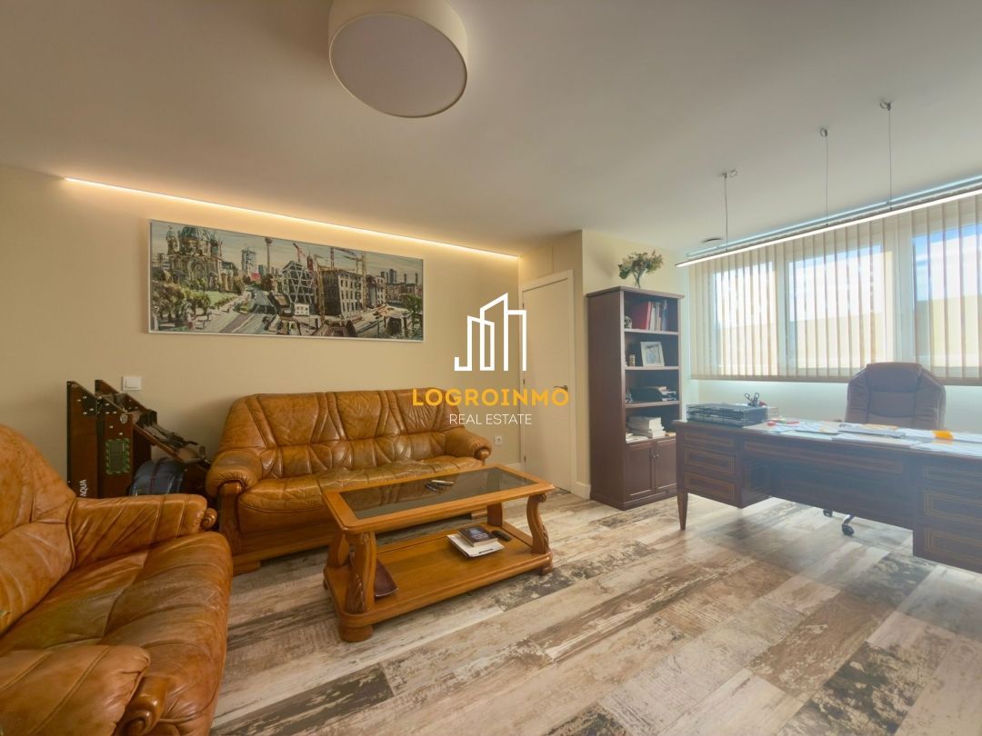 Living room of Industrial buildings for sale in  Logroño