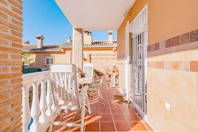 Terrassa de Casa o xalet en venda en Jun amb Aire condicionat, Terrassa i Traster