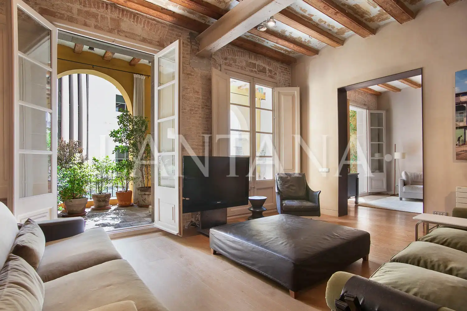 Sala de estar de Piso en venta en  Barcelona Capital con Aire acondicionado, Calefacción y Parquet