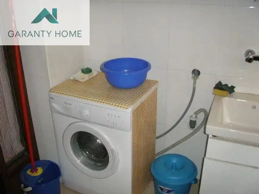 Baño de Piso de alquiler en Málaga con Aire acondicionado, Calefacción y Jardín privado