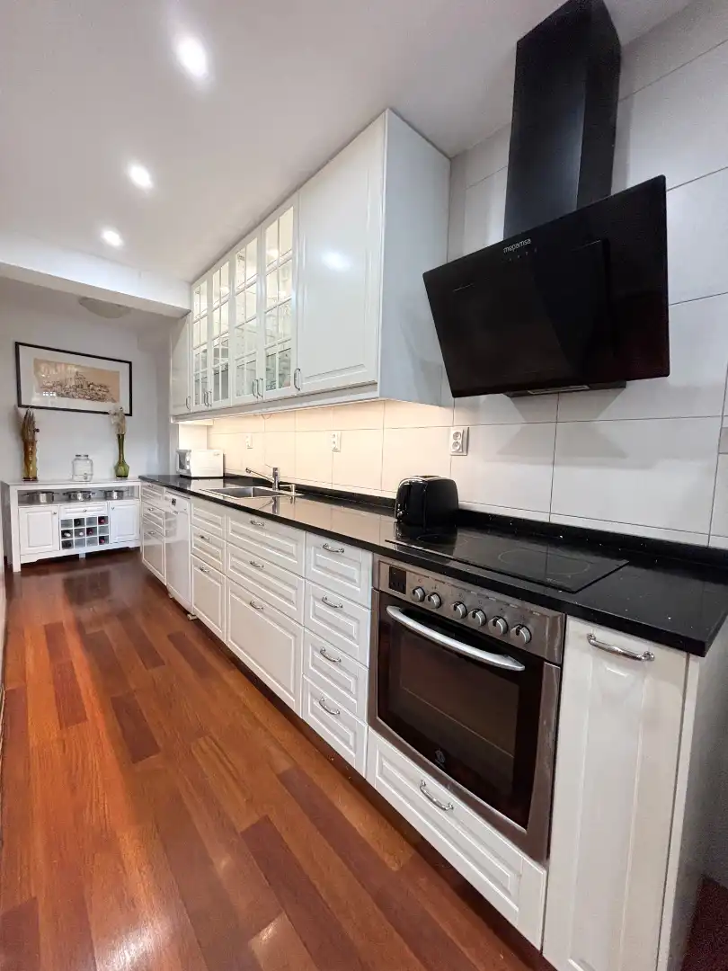 Cocina de Casa adosada de alquiler en Altea con Aire acondicionado, Calefacción y Jardín privado