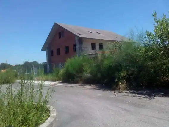 Vista exterior de Edifici en venda en Moraña