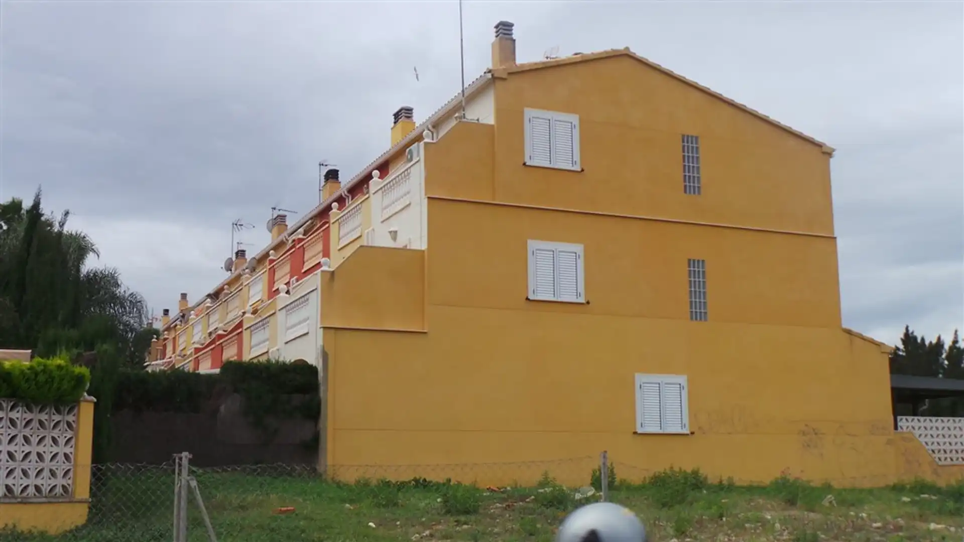 Casa adosada en venta en Av Andalusia, Centro Urbano