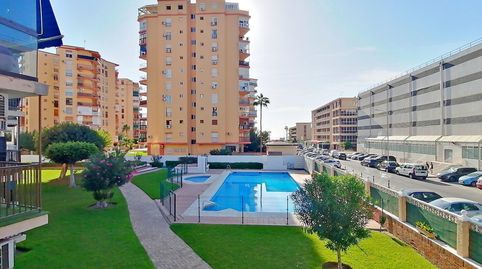 Foto 2 de Piso de alquiler en Playamar - Benyamina, Torremolinos