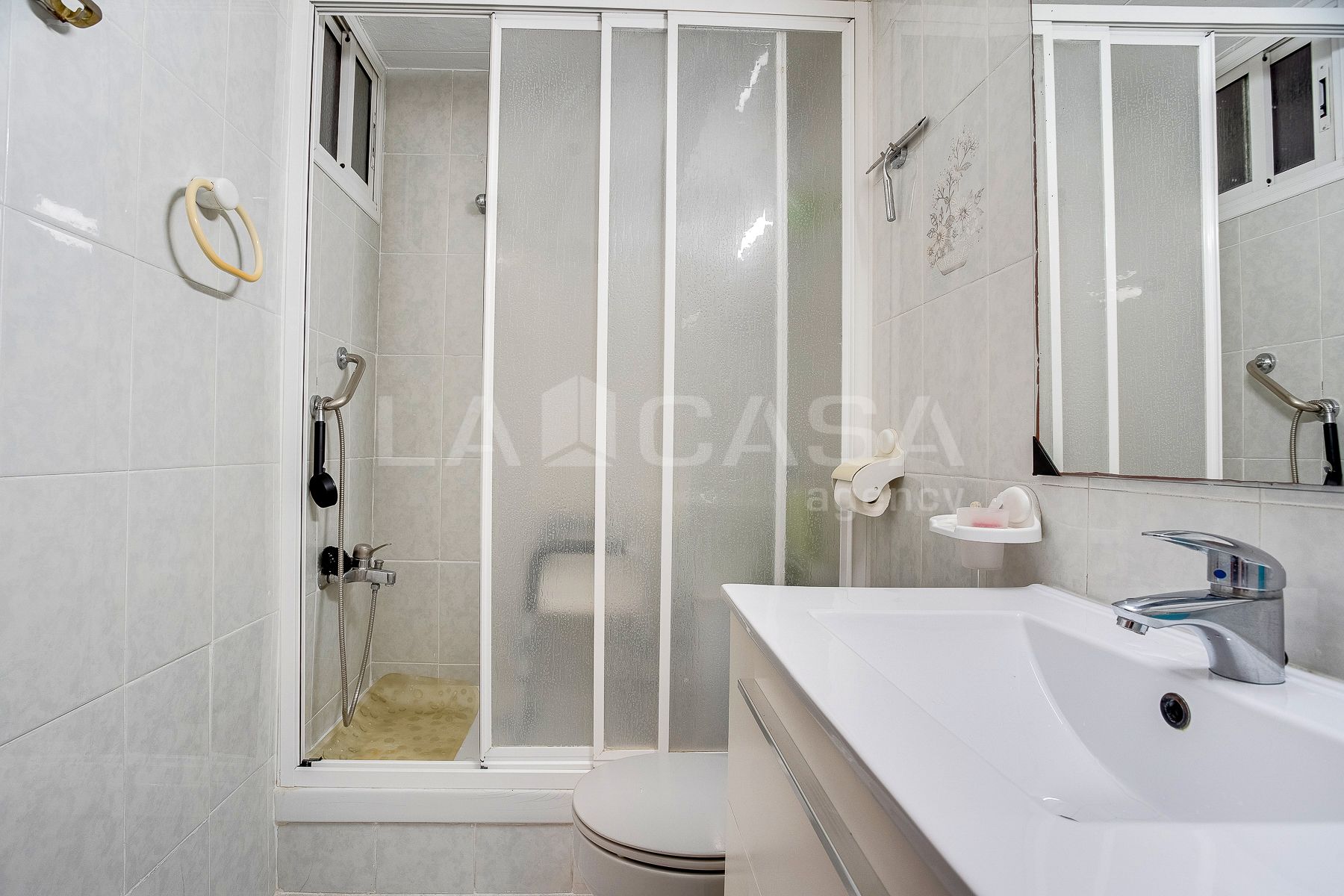 Bathroom of Flat for sale in  Barcelona Capital  with Balcony