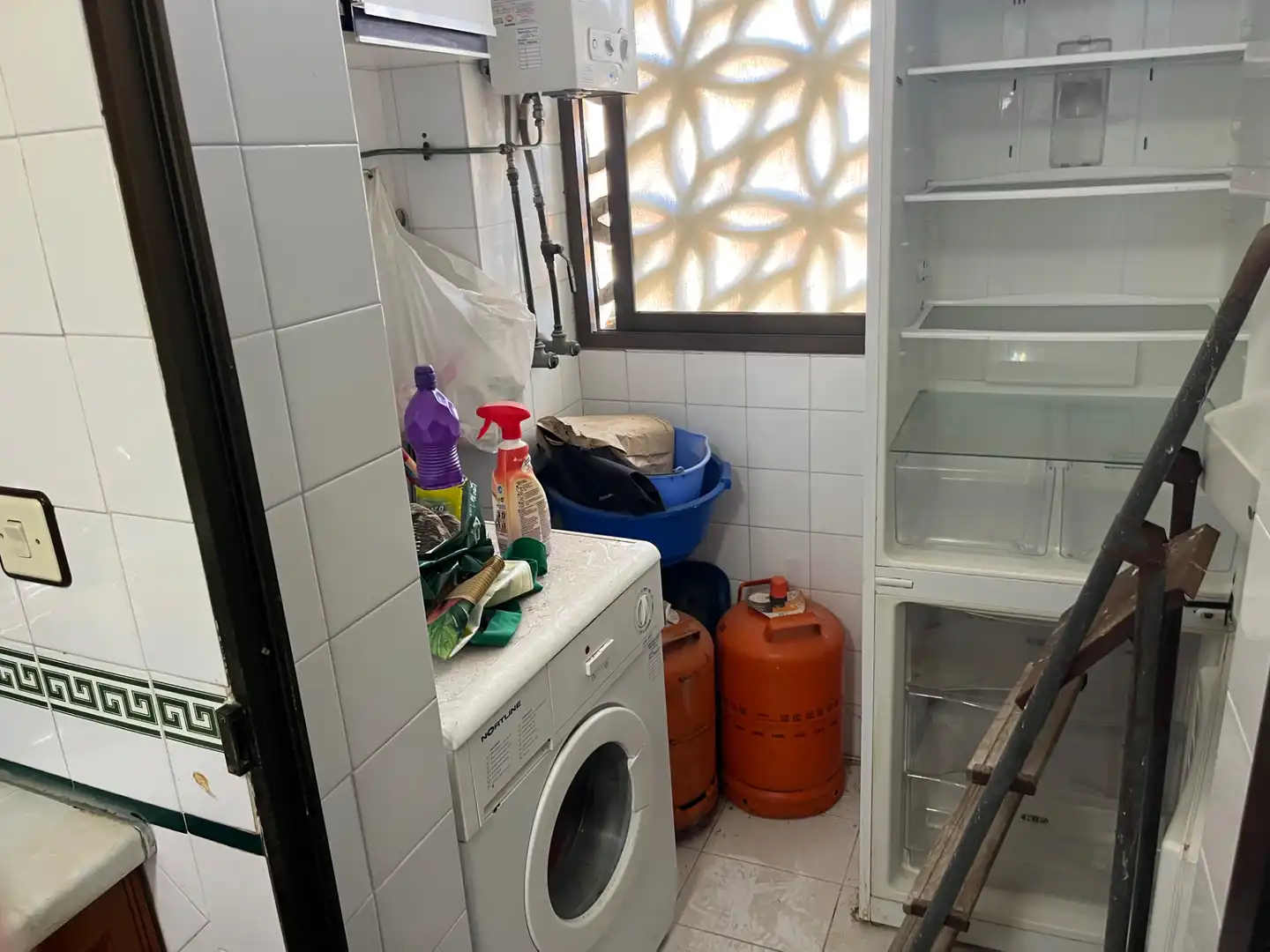 Cocina de Piso en venta en Salobreña con Terraza, Trastero y Piscina comunitaria