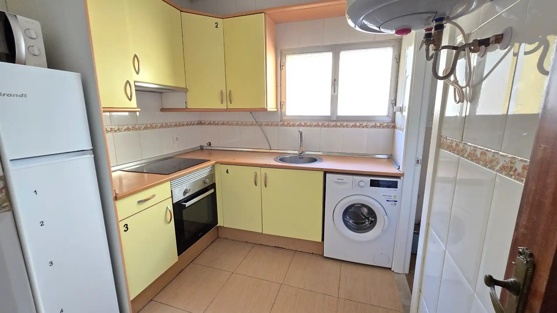 Küche von Wohnung zur Miete in Cáceres mit Terrasse, Möbliert und Ofen