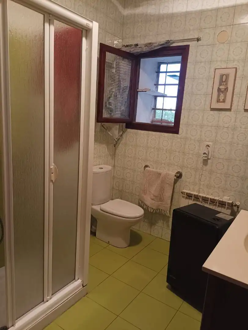 Baño de Finca rústica en venta en Lleida con Aire acondicionado, Jardín privado y Amueblado