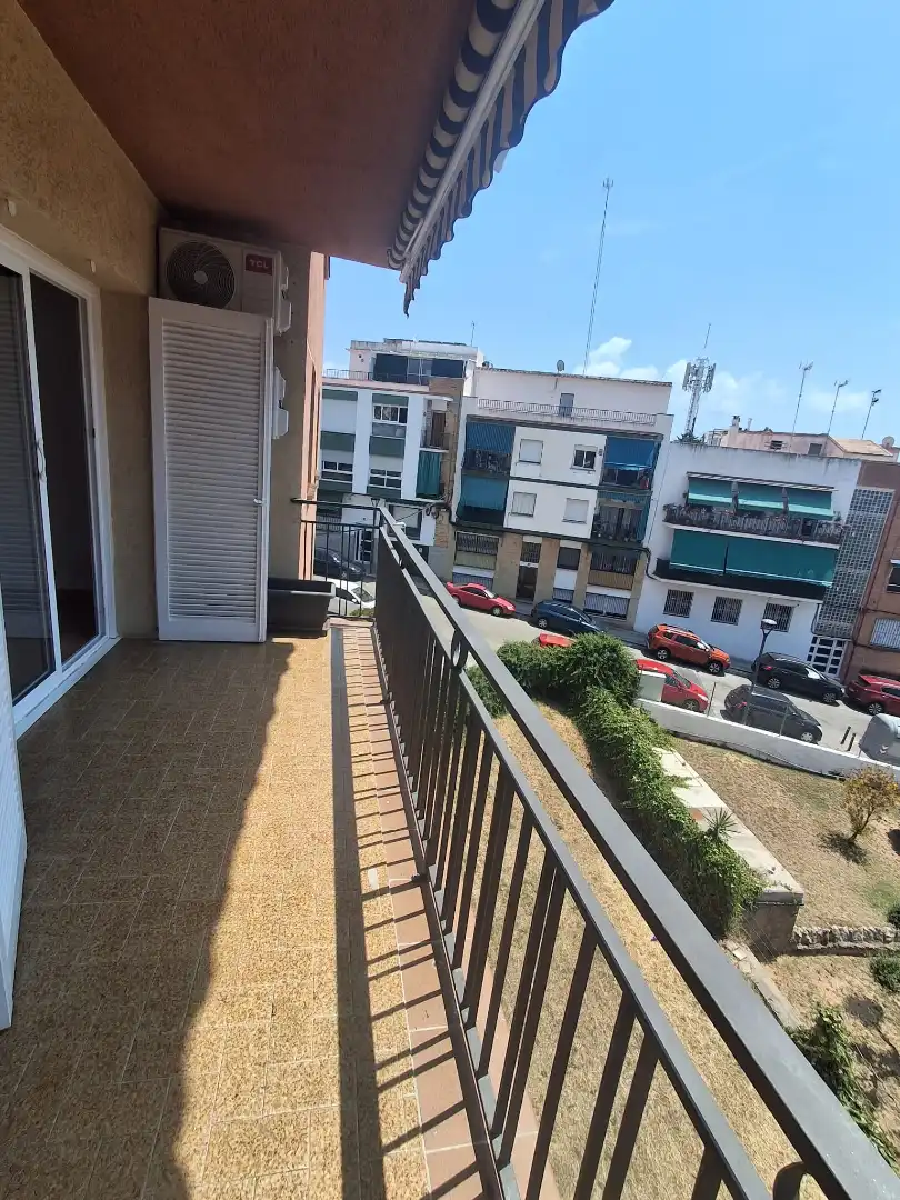 Vista exterior de Piso en venta en Sitges con Aire acondicionado, Parquet y Horno
