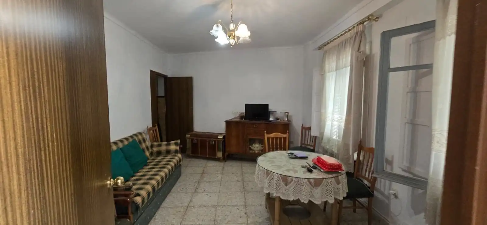 Sala d'estar de Casa o xalet en venda en Argamasilla de Calatrava amb Aire condicionat, Calefacció i Terrassa