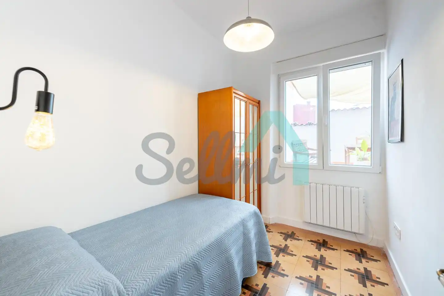 Bedroom of Flat for rent in Gijón   with Heating, Terrace and Furnished