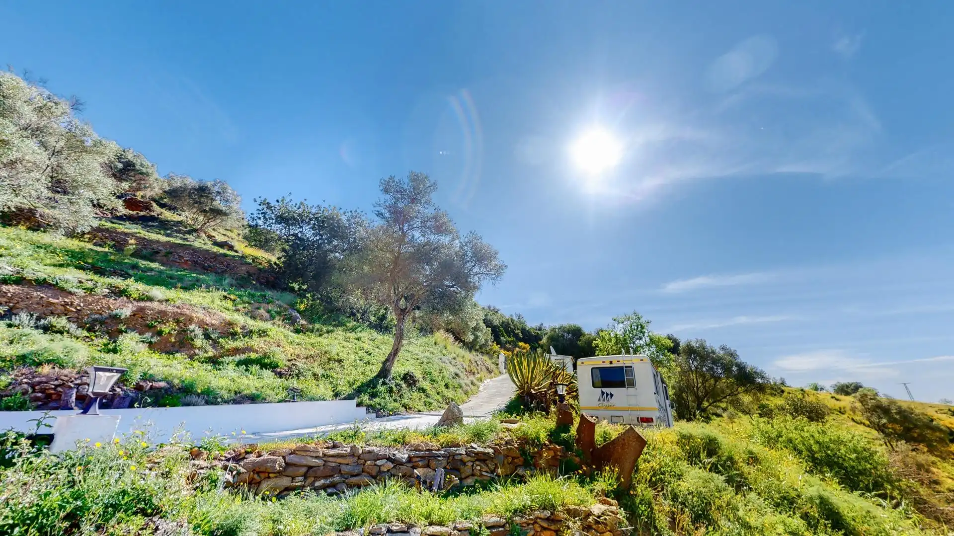 Vista exterior de Finca rústica en venda en Casares amb Calefacció, Jardí privat i Terrassa