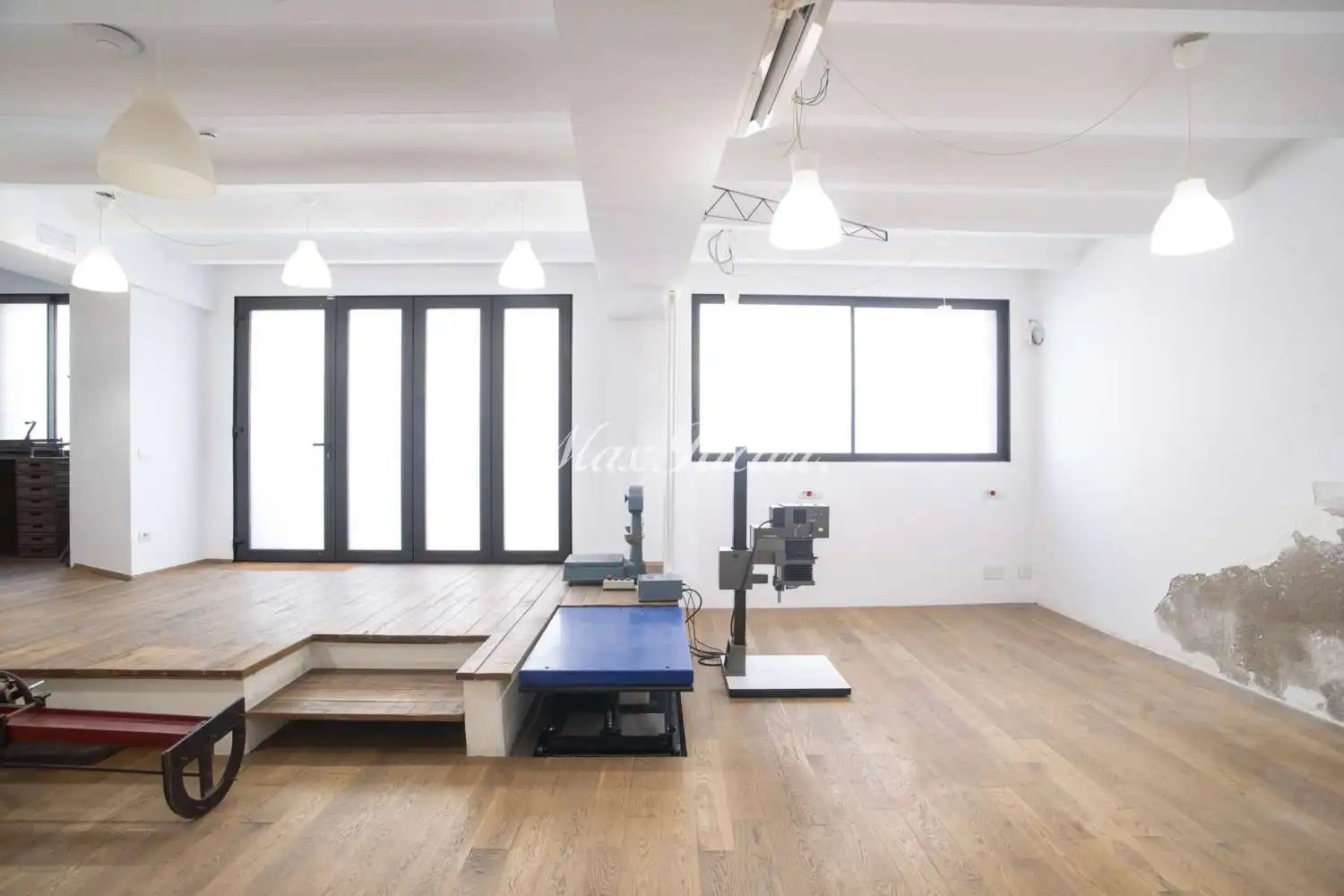 Local comercial de lloguer a Eixample