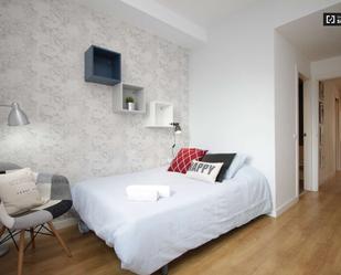 Bedroom of Flat to share in  Barcelona Capital  with Air Conditioner, Heating and Terrace