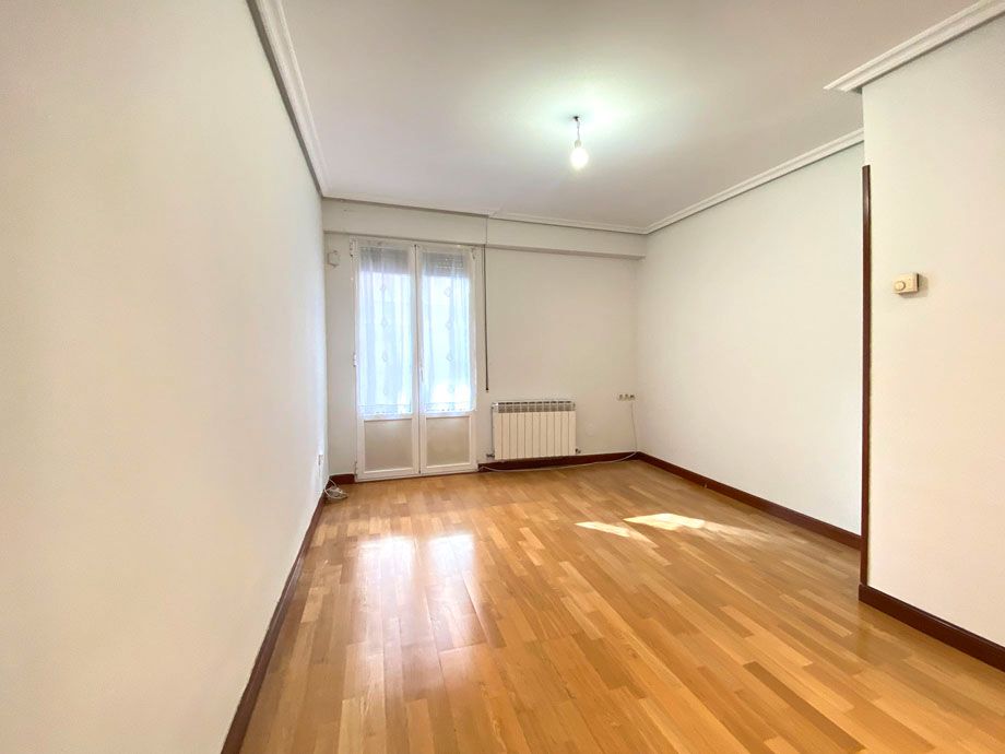 Bedroom of Flat for sale in Vitoria - Gasteiz  with Heating, Terrace and Storage room