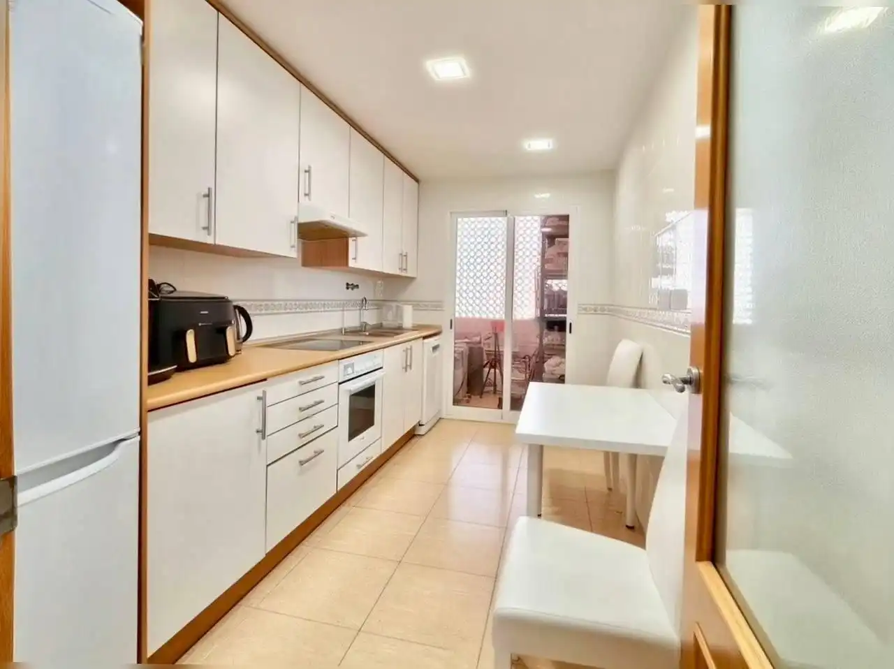 Cocina de Ático de alquiler en Orihuela con Aire acondicionado, Terraza y Amueblado