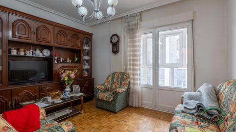 Foto 2 de Piso en venta en Gijón - Avenida de Pablo Iglesias, 45, Barrio del Centro, Gijón