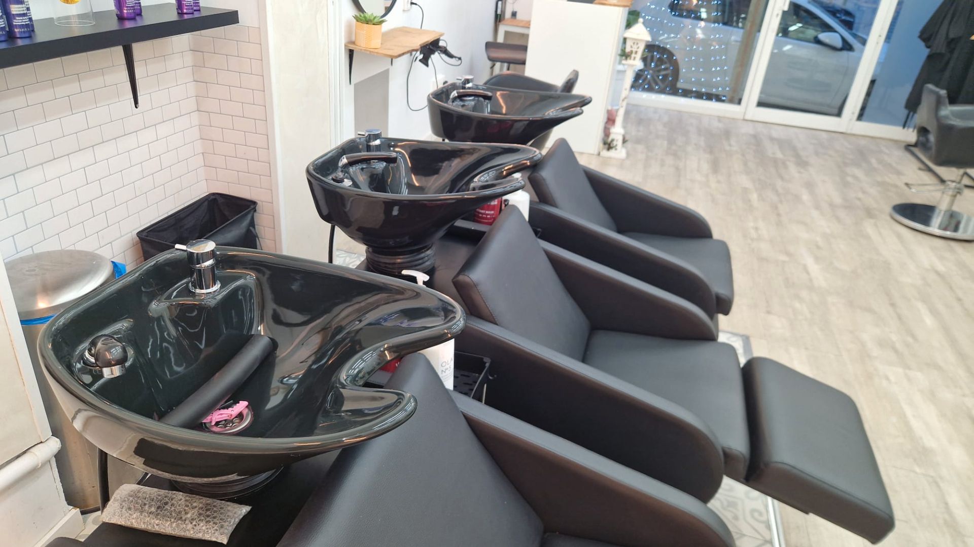 Vista exterior de Local en traspaso en Sant Boi de Llobregat con Aire acondicionado y Amueblado