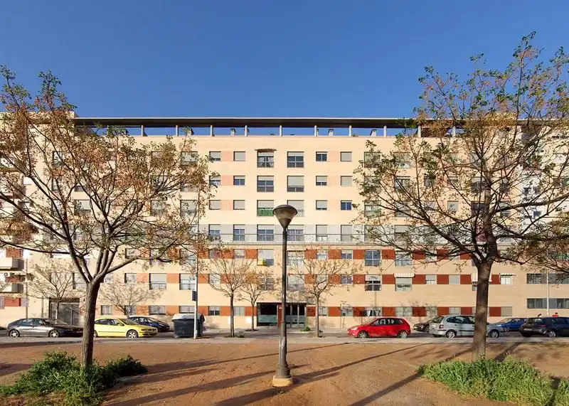 Außenansicht von Wohnung zur Miete in Granada mit Heizung und Ofen