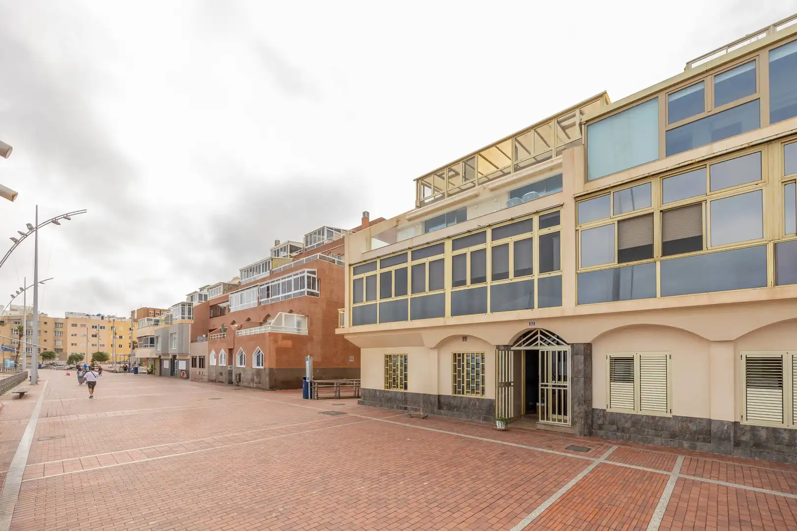 Vista exterior de Apartament en venda en Las Palmas de Gran Canaria amb Traster, Moblat i Alarma