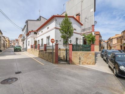 Vista exterior de Casa adosada en venda en Santpedor amb Terrassa i Balcó