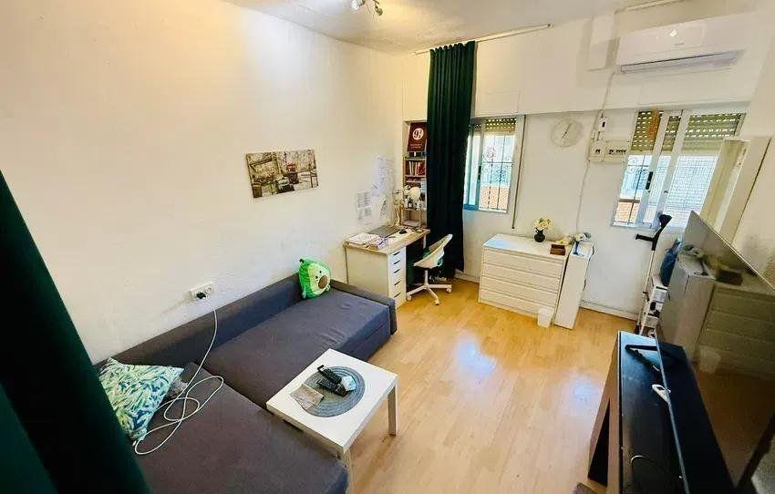 Photo 1 of Flat for sale in Nicasio Benlloch, Barrio de Benicalap, Valencia