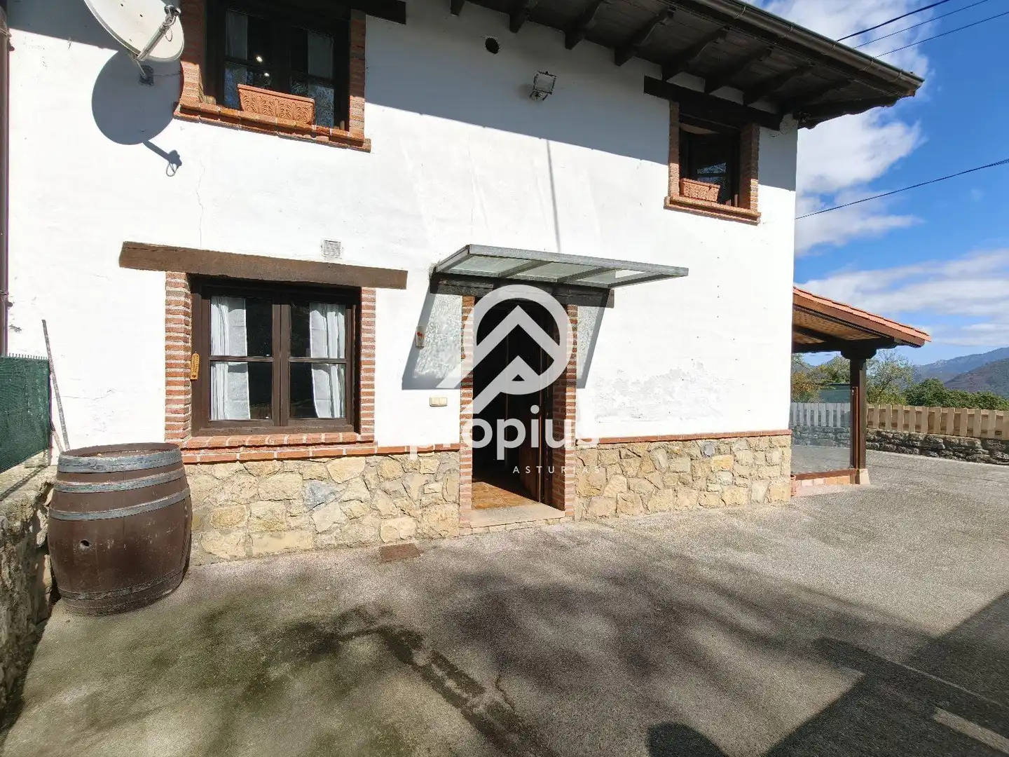 Detached house for sale in N/A