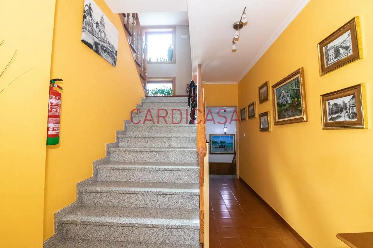Casa o chalet en venta en Vigo  con Calefacción, Jardín privado y Parquet