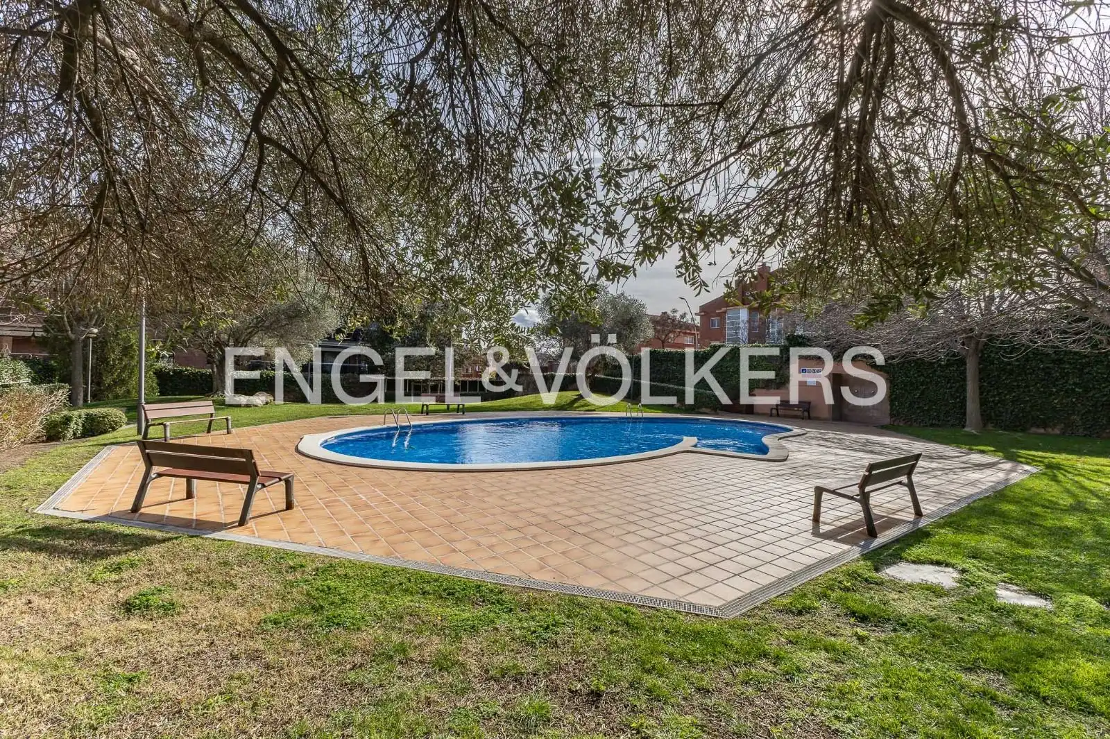 Swimming pool of Flat for sale in Sant Cugat del Vallès  with Heating, Private garden and Parquet flooring