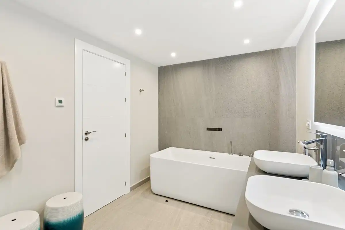 Apartament amb piscina en venda a Nueva Andalucía, imagen 8