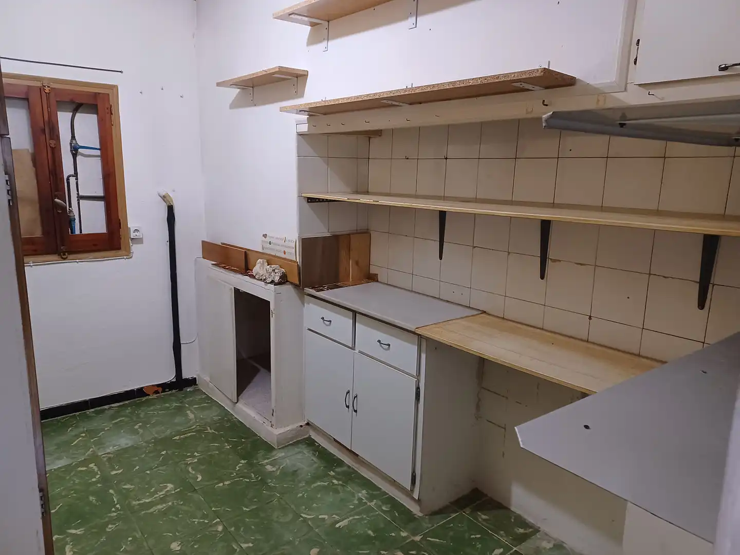Cuina de Casa o xalet en venda en Sant Climent Sescebes amb Aire condicionat, Calefacció i Jardí privat