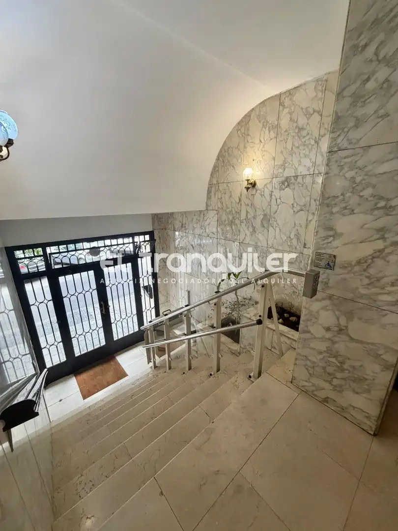 Flat for rent in Calle Ardemans, Guindalera