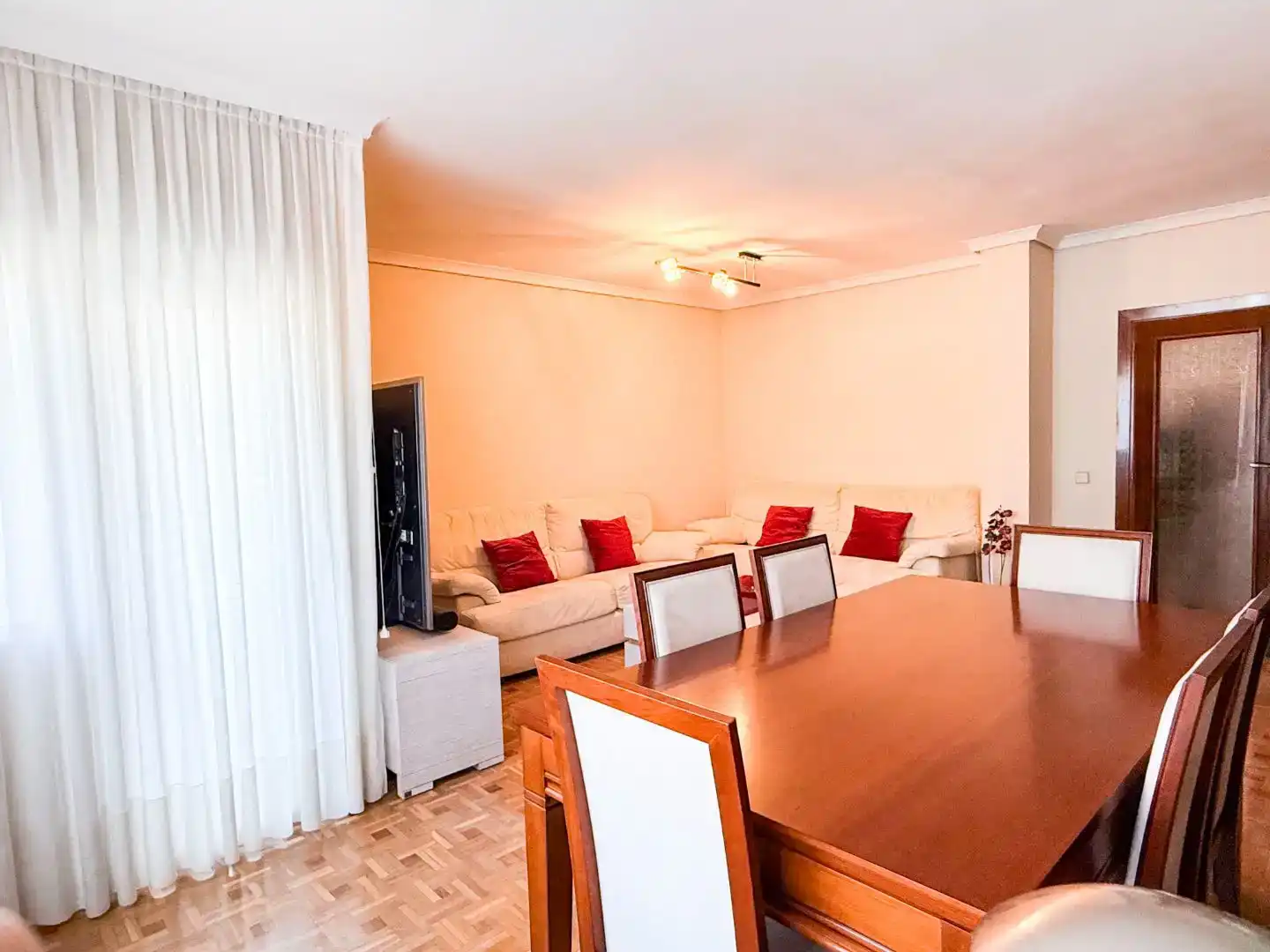 Sala de estar de Piso en venta en Majadahonda con Jardín privado, Parquet y Trastero