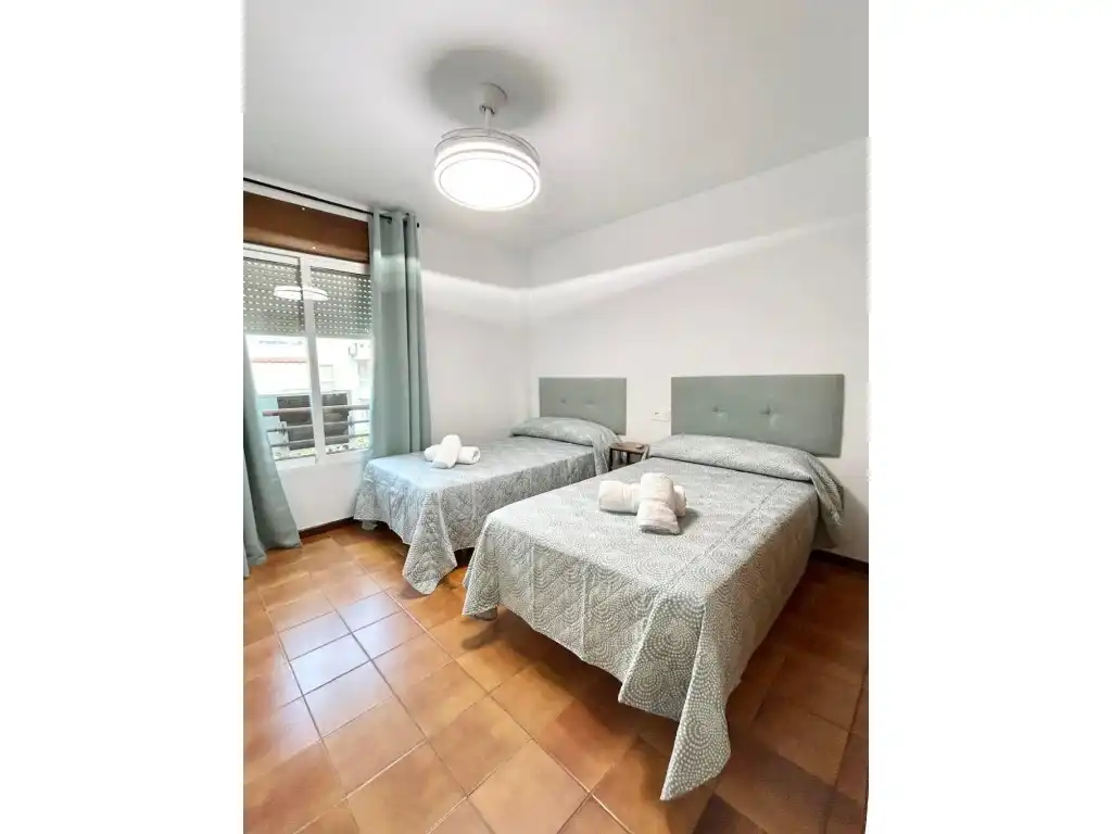 Habitación de Piso de alquiler en Torrox con Terraza, Piscina y Piscina comunitaria