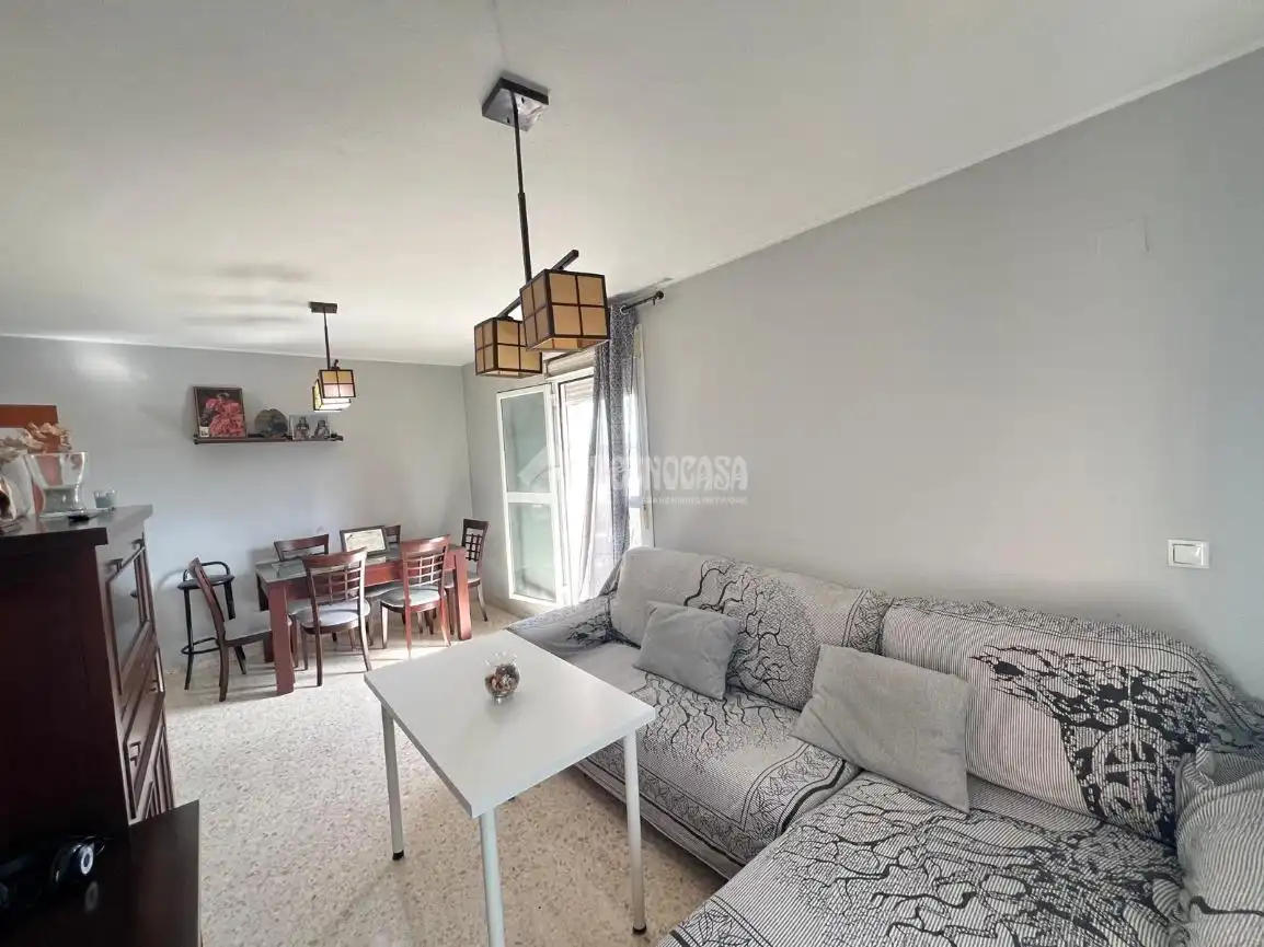 Sala de estar de Piso en venta en Dos Hermanas con Terraza
