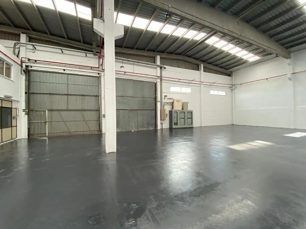 Industrial building to rent in Carrer Ciutat de Sevilla 36A, imagen 2