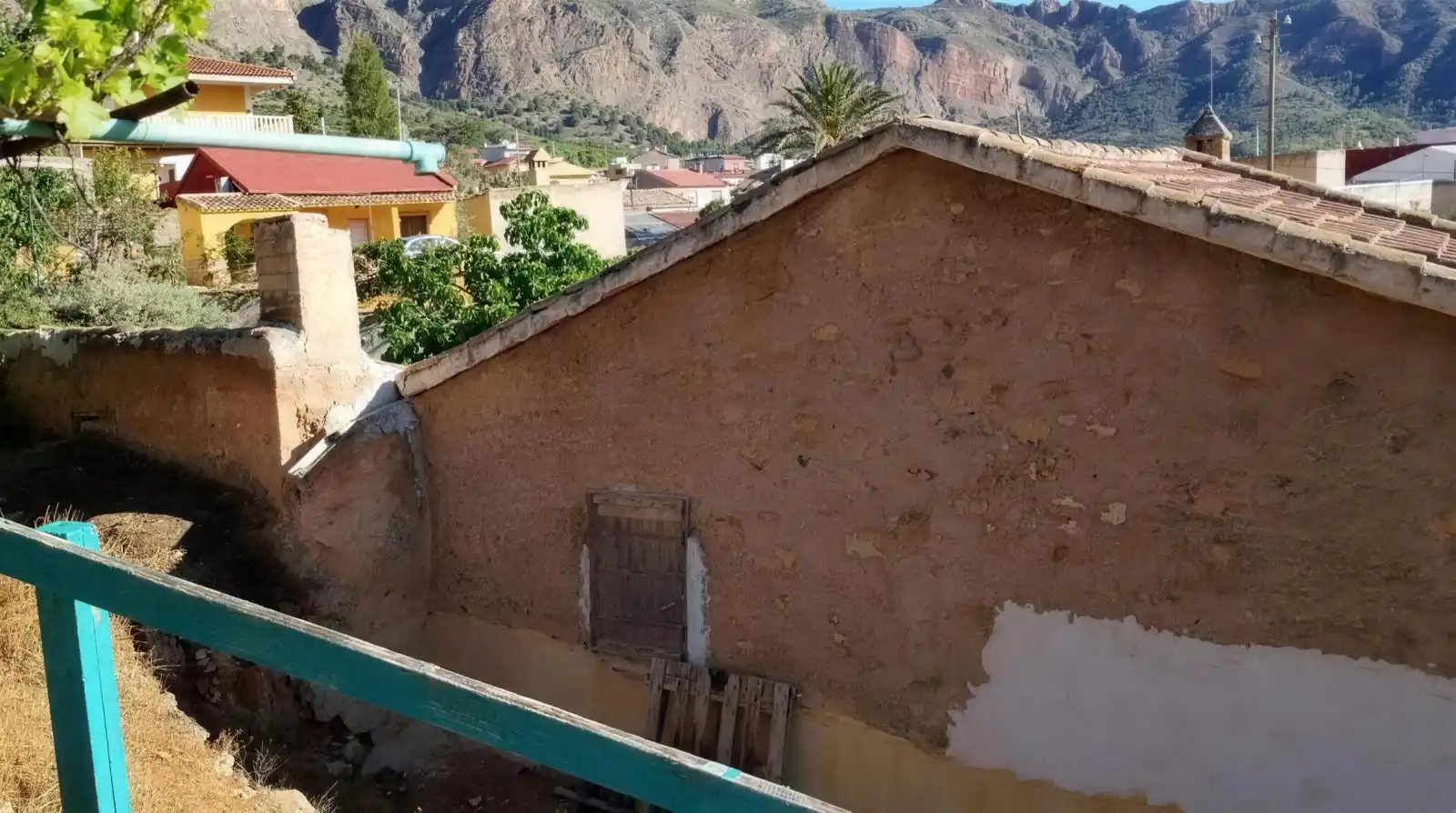 Vista exterior de Casa adosada en venta en Orihuela