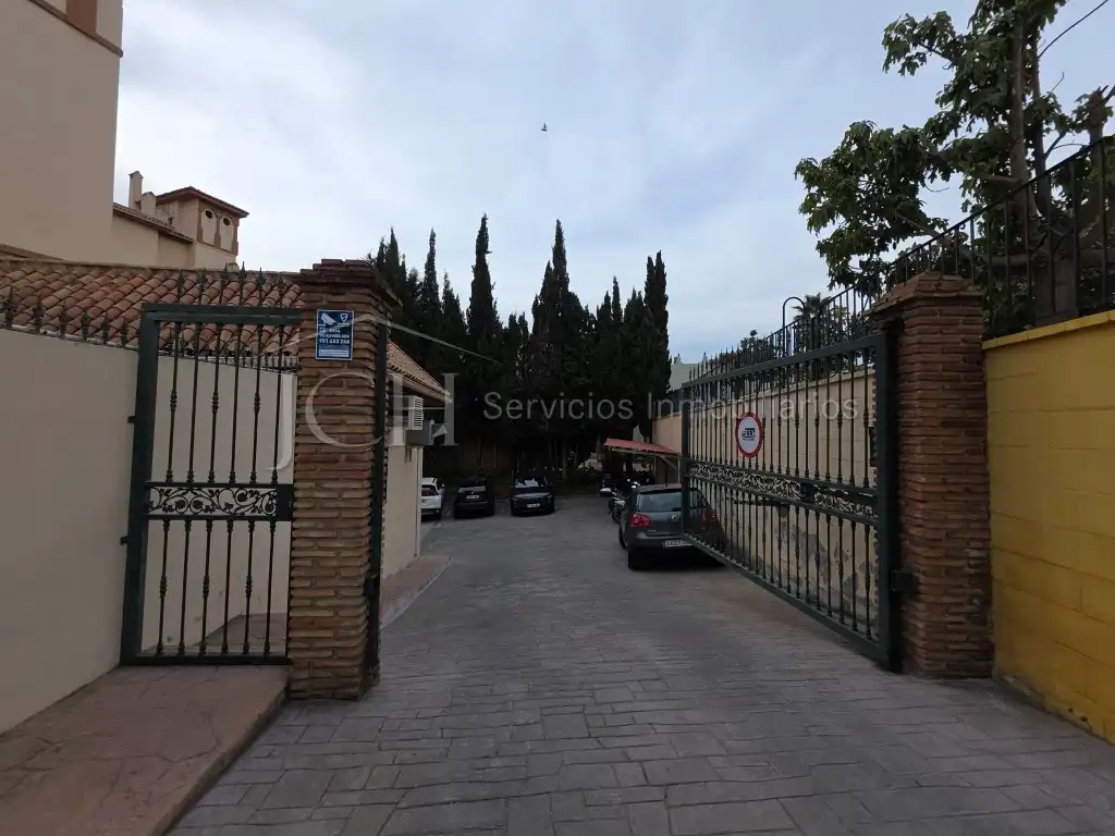 Aparcament de Pis en venda en Mijas amb Moblat i Forn